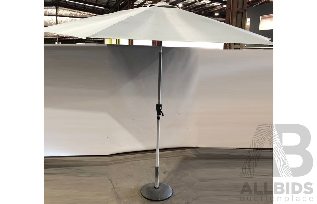 Jasper Round Market Umbrella