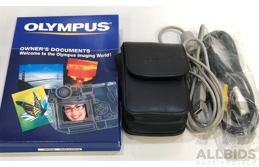 Olympus Mju 720  7.1 Megapixel Digital Camera and Accessories