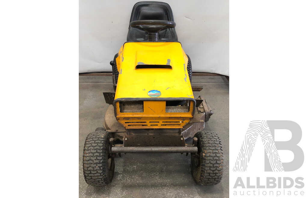 Greenfield Fastcut 34 Ride on 34 Inch Petrol Lawn Mower