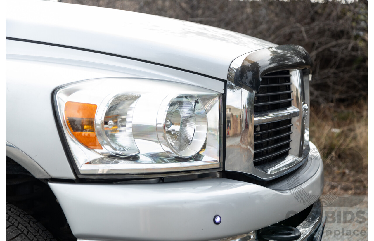 06/2007 Dodge Ram 3500 HD (4x4) Gen 2 Dually Lone Star Edition 4d Quad Cab Silver Turbo Diesel Cummins 6.7L - 06/2011 Import