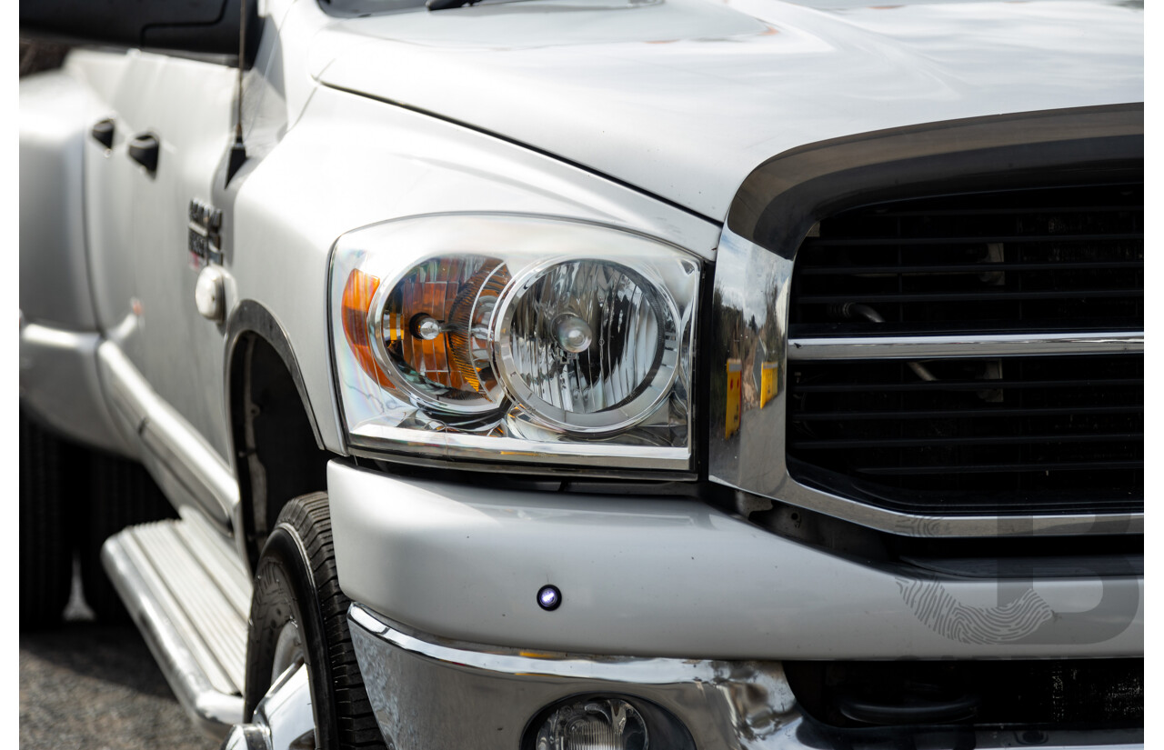 06/2007 Dodge Ram 3500 HD (4x4) Gen 2 Dually Lone Star Edition 4d Quad Cab Silver Turbo Diesel Cummins 6.7L - 06/2011 Import