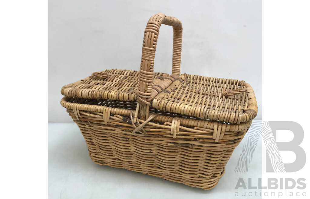 Two Person Picnic Basket