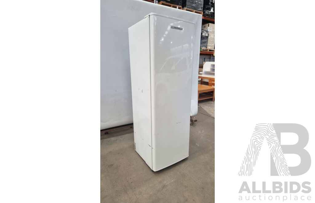 Fisher & Paykel 213L Upright Freezer - E210