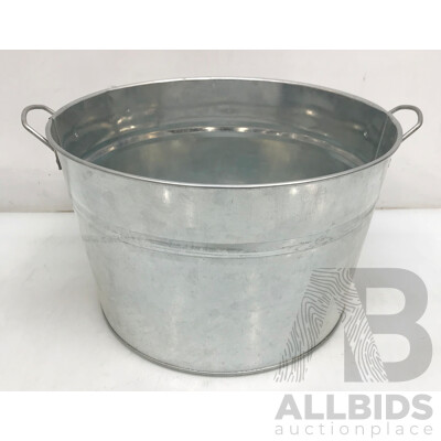 Koch & Co Large Tin Bucket with Handle - Lot of 6