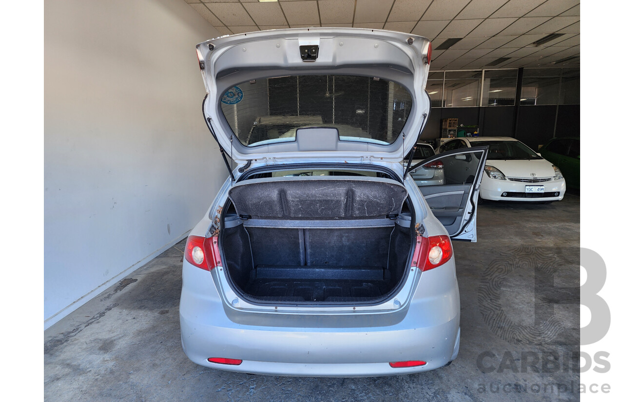 09/2005 Holden Viva  FWD JF 5D Hatchback Silver 1.8L
