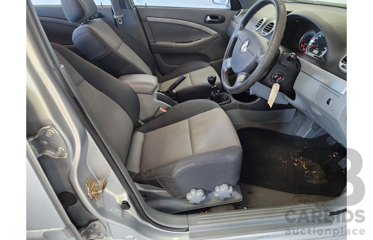 09/2005 Holden Viva  FWD JF 5D Hatchback Silver 1.8L