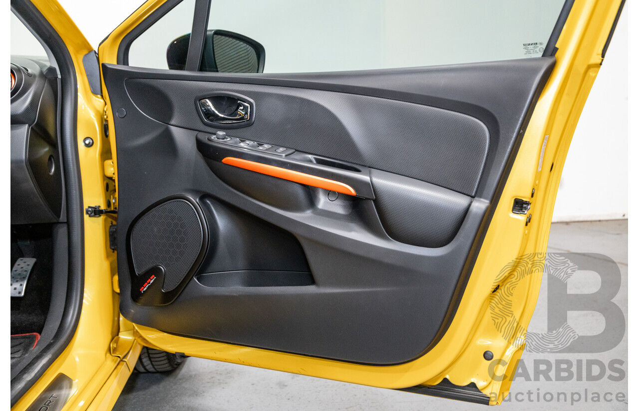 12/2013 Renault Clio RS 200 Sport X98 5d Hatchback Liquid Yellow Metallic Turbo 1.6L