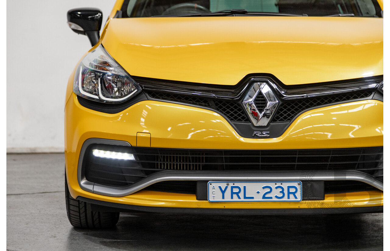 12/2013 Renault Clio RS 200 Sport X98 5d Hatchback Liquid Yellow Metallic Turbo 1.6L