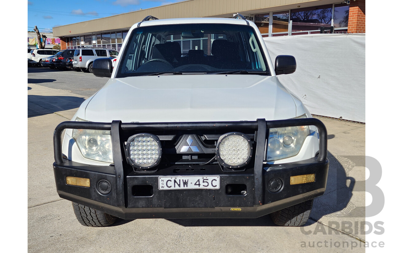 12/2011 Mitsubishi Pajero GL LWB (4x4) 4WD NT MY11 4D Wagon White 3.2L