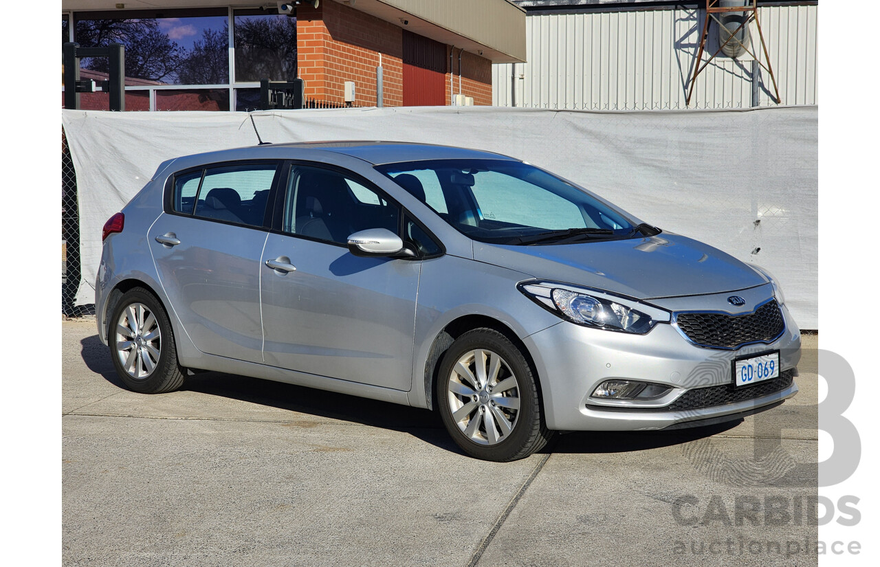 05/2015 Kia Cerato S PREMIUM FWD YD MY15 5D Hatchback Silver 1.8L