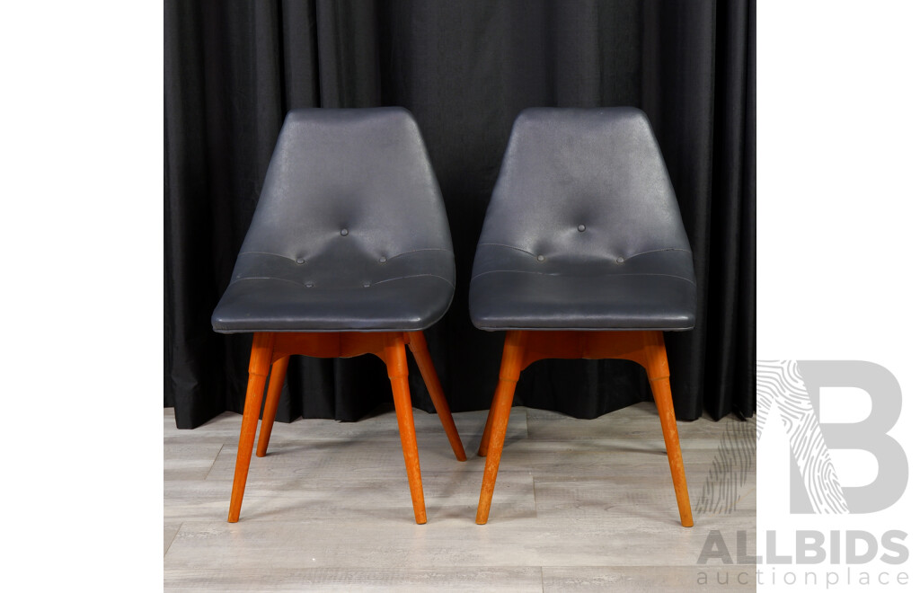 Good Pair of Contour Dining Chairs by Grant Featherston for Aristoc