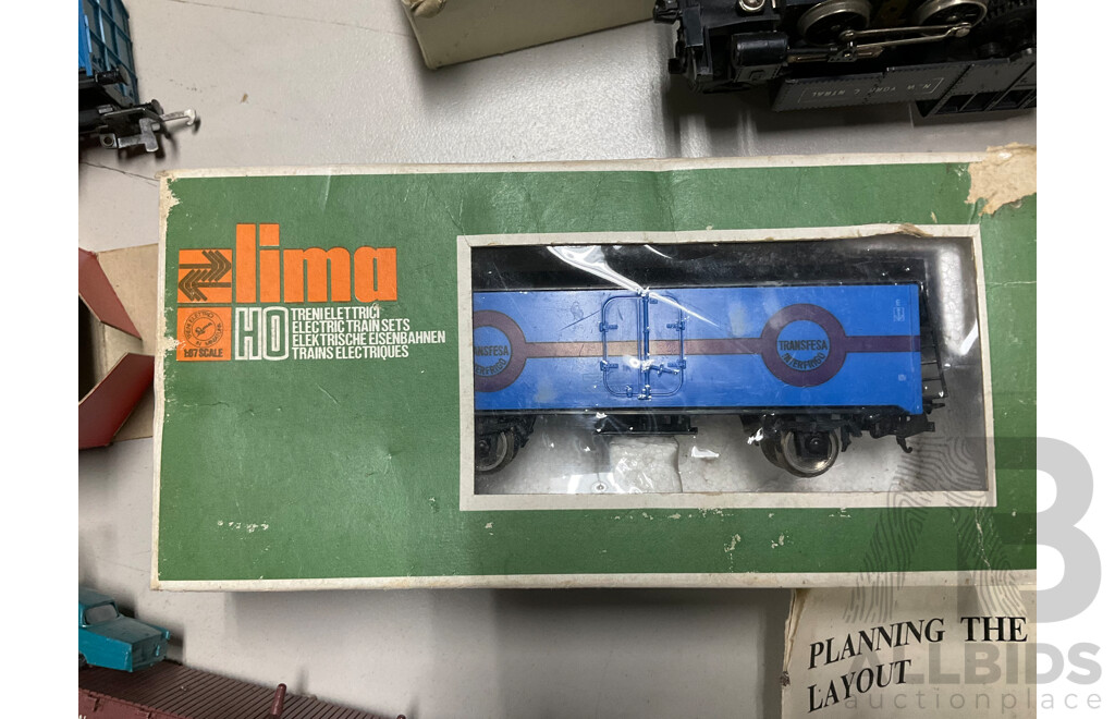 Vintage HO/OO Scale Steam Locomotives and Rolling Stock with Transformers and Track Including Hornby and Lima