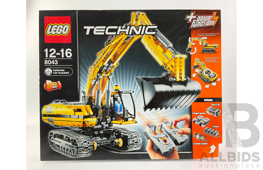 Lego Technic Motorized Excavator 8043 in Sealed Box