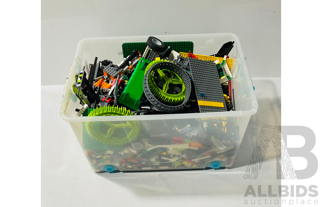 Large Collection of Loose LEGO, Including Technics, Bionicle and More