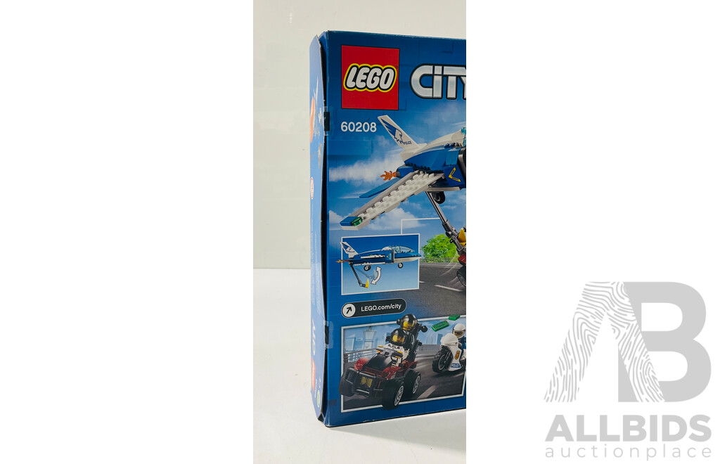 LEGO City Logging Truck 60059 and LEGO City Sky Police Parachute Arrest 60208