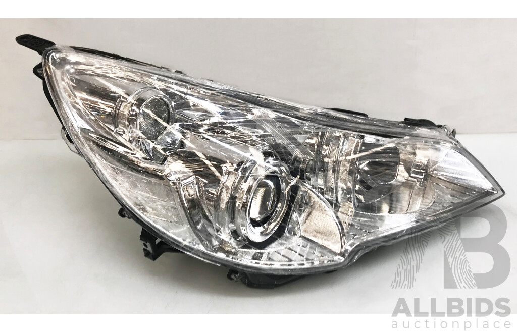 Pair of Headlight Head Lamp for Subaru Outback and Liberty (2009-2012)