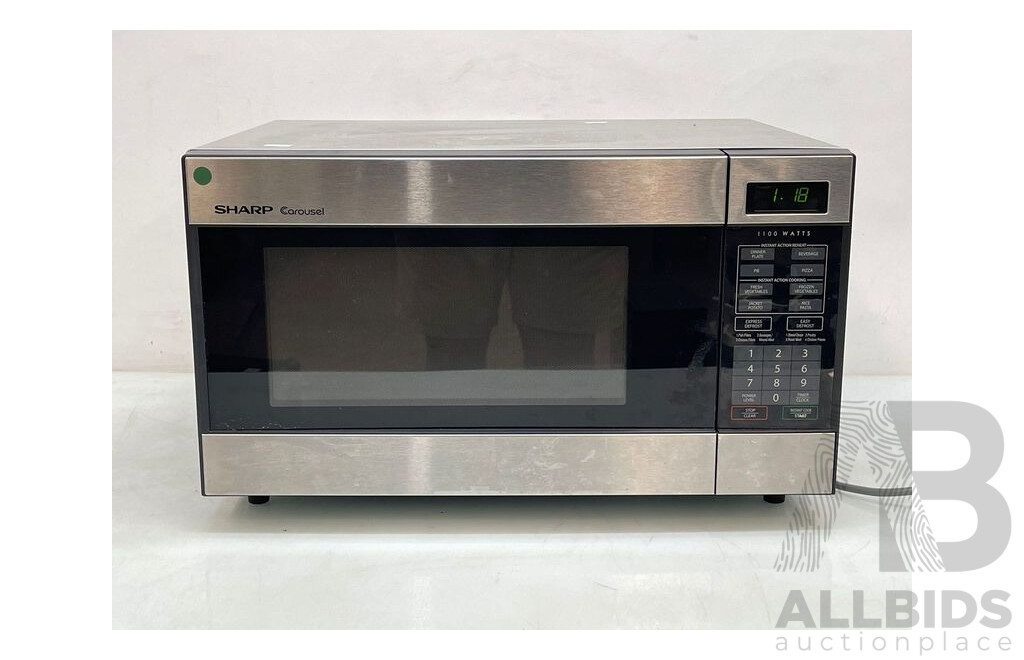 Sharp Carousel 1100 Watt Microwave