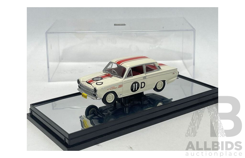 Classic Carlectables 1965 Ford Cortina GT 500 Bathurst Winner - 1/43 Scale