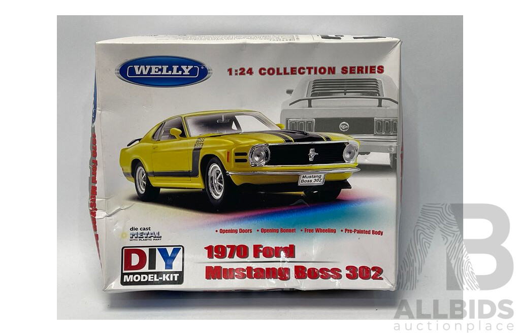 Welly 1970 Ford Mustang Boss Diecast Metal Kit - 1/24 Scale