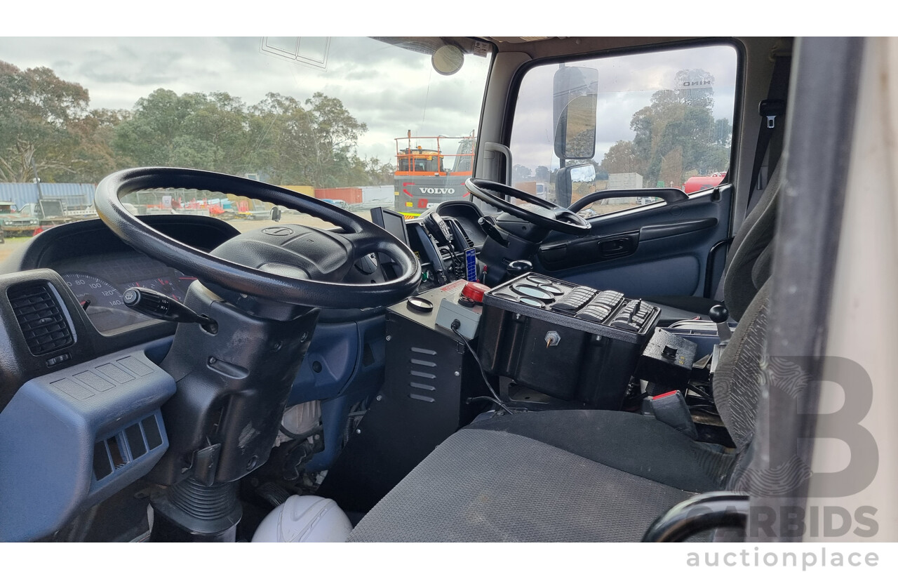 04/2008 Hino FM1J SER 2 C/CAB 6 X 4 Schwarze Street Sweeper Diesel 7.7L