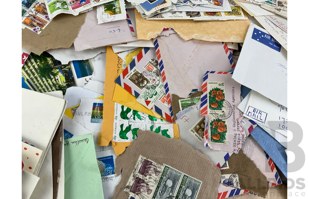 Collection of International Cancelled Stamps Including USSR, North Korea, Hungary, Japan, Australia, Mongolia, Guinea Equatorial, Vietnam, Maldives, Argentina, Madagascar, India and More