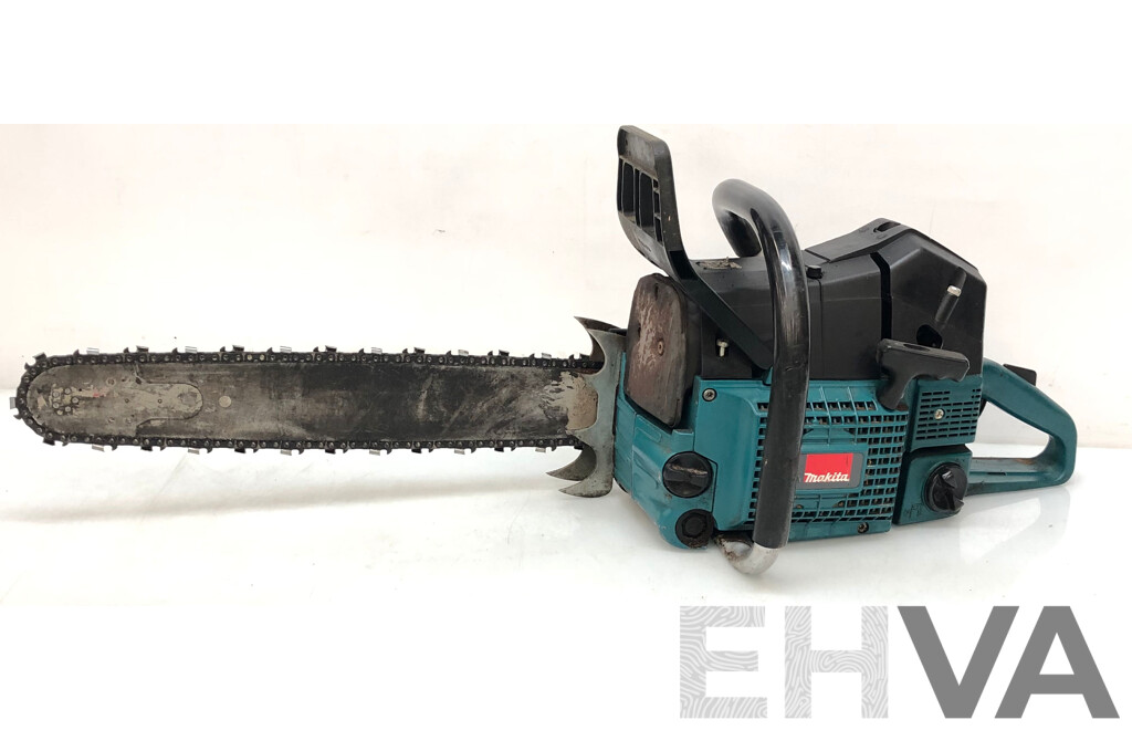 Makita 90cc Two Stroke Petrol Chainsaw