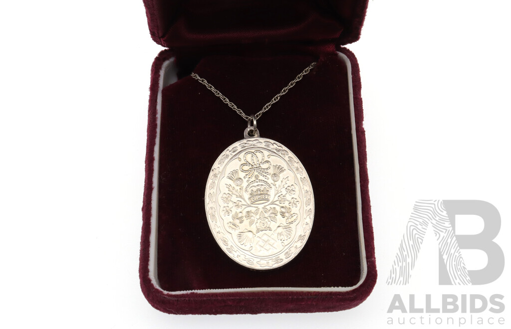 Sterling Silver 1981 Franklin Mint Prince William & Lady Diana Royal Wedding Decorative Pendant with Chain, Hallmarked