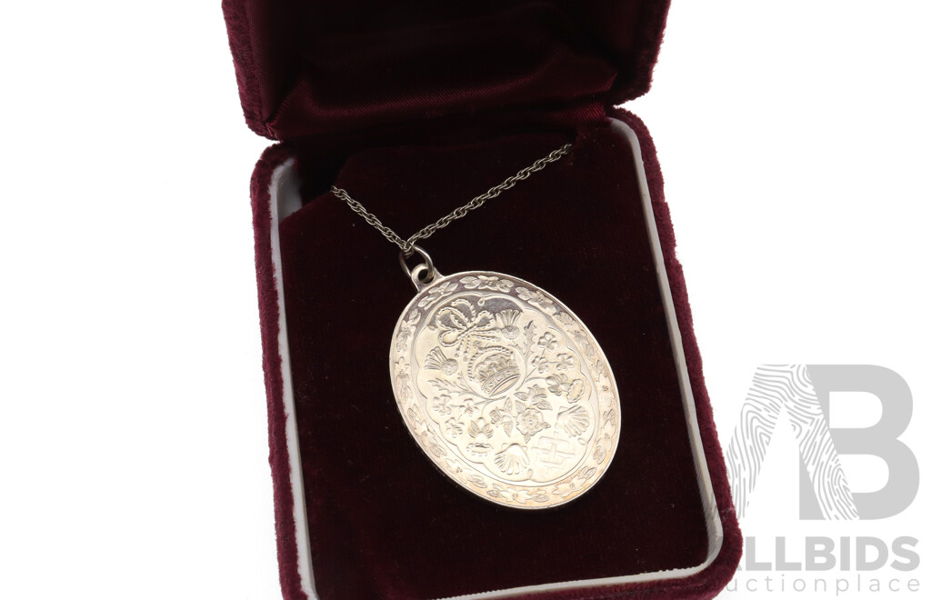 Sterling Silver 1981 Franklin Mint Prince William & Lady Diana Royal Wedding Decorative Pendant with Chain, Hallmarked