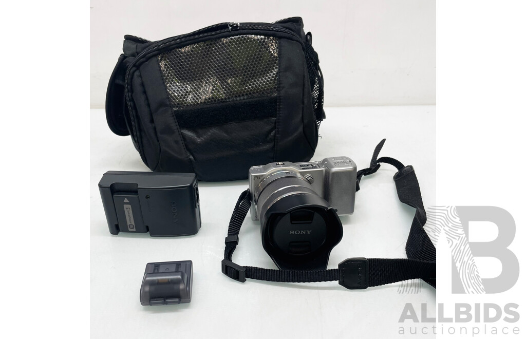 Sony Digital Camera NEX-5, Rechargeable Battery, Battery Charger and Attachable Flash