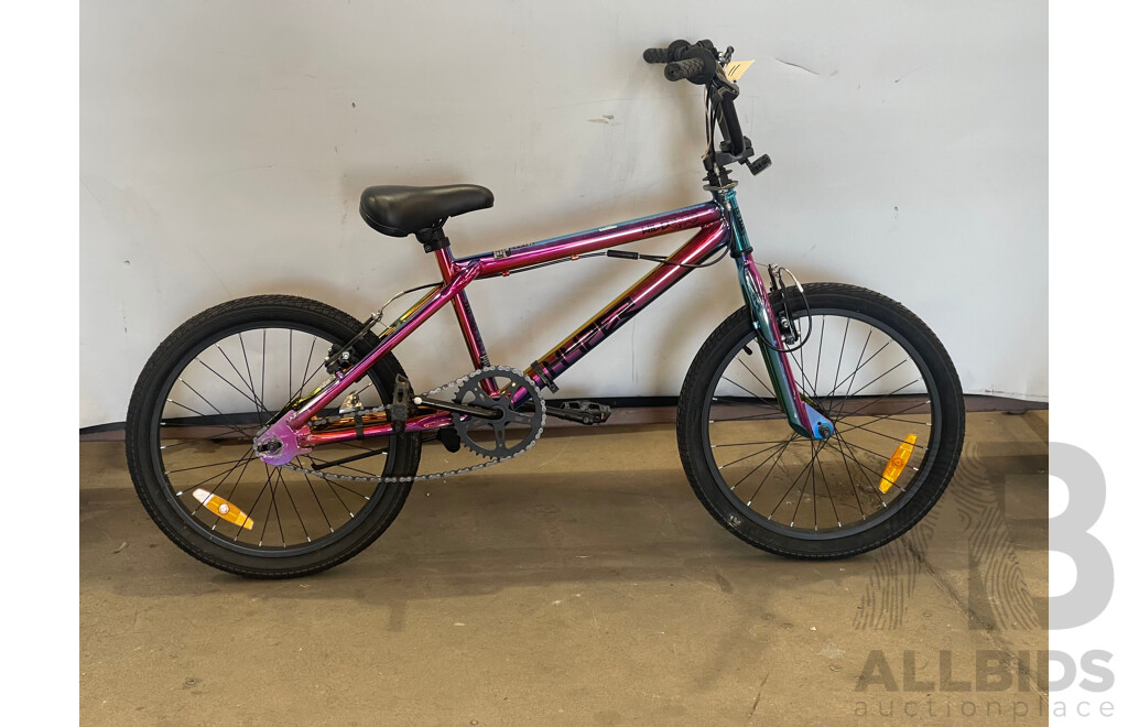 Hyper Wildcard Boys BMX Bike