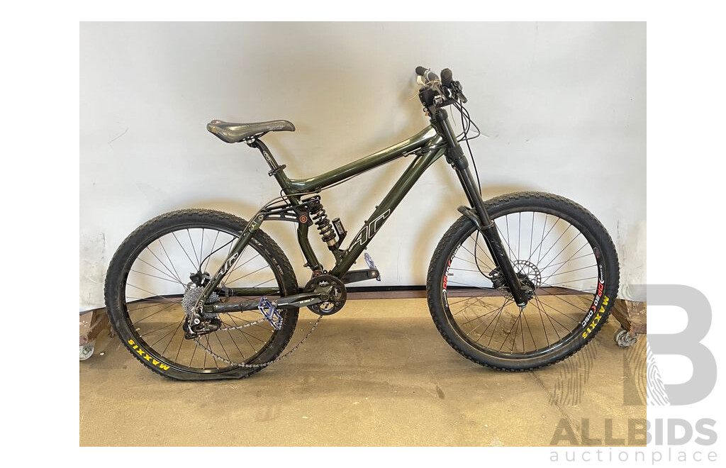 Giant AC Mountain Bike