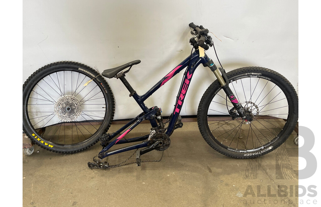 Trek Top Fuel 8 Mountain Bike