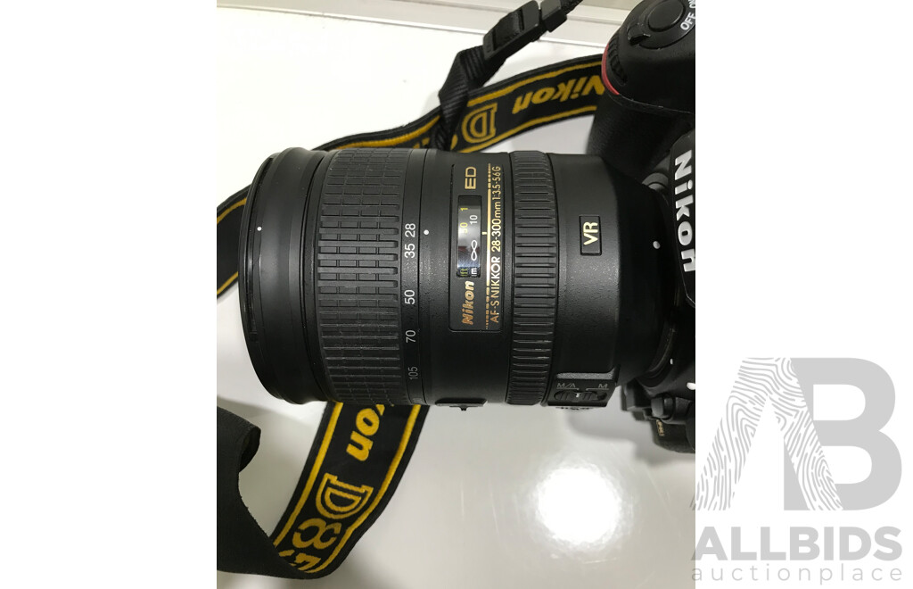 Nikon D850 DSLR Camera with 28-300mm VR Lens