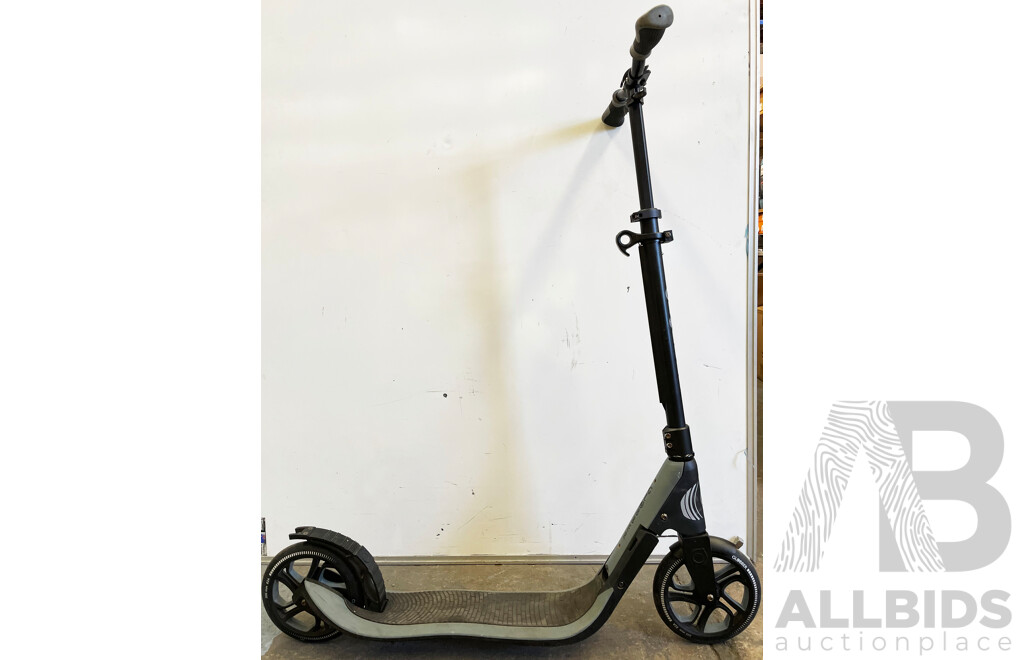 Globber Foldable Scooter One NL 205