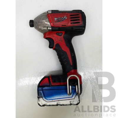 Milwuakee Cordless Drill