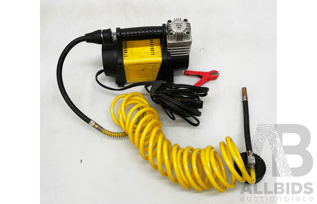 SCA Tyre Inflator 12V Hurricane