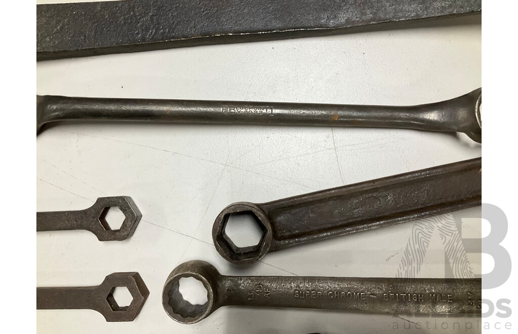 Collection of Large and Small Vintage Ring Spanners Including Vincent, Vono, Duplex, Bluepoint, Garrington