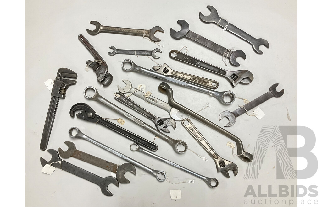 Collection of Mostly Australian Vintage Spanners Including Dufor, Zircalloy, Connoly, Raglan Tool & Co Eng Sydney Handcuff Wrench