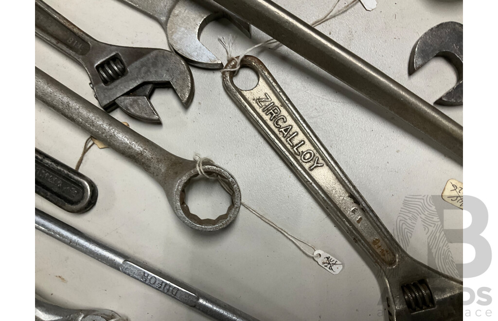 Collection of Mostly Australian Vintage Spanners Including Dufor, Zircalloy, Connoly, Raglan Tool & Co Eng Sydney Handcuff Wrench