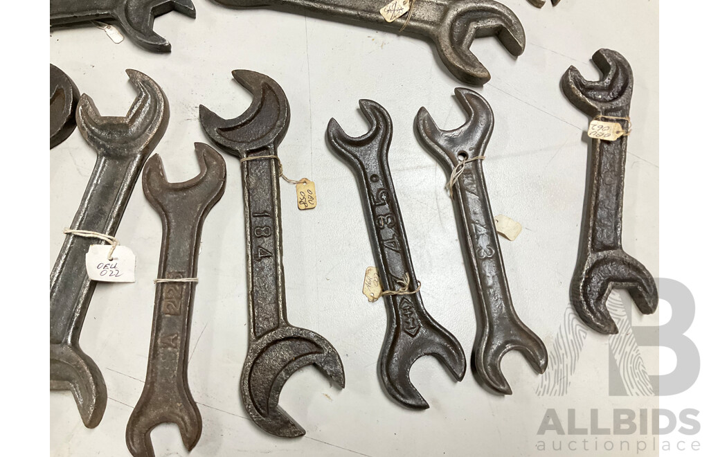 Collection of Antique Cast Iron Double Ended Spanners, Imperial/Whitworth
