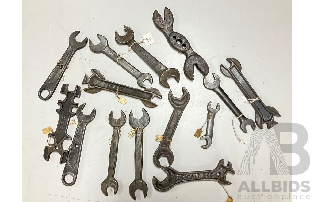 Collection of Vintage Spanners Including GMH, Matador, Hy Bar, Hawkeye, Messer