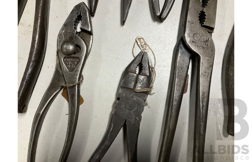 Assortment of Vintage Pliers Including Pexto, Sunshine, Vlcher