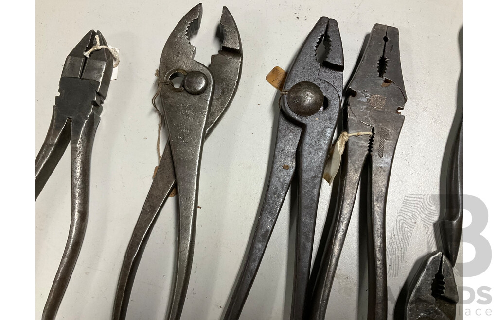 Assortment of Vintage Pliers Including Pexto, Sunshine, Vlcher