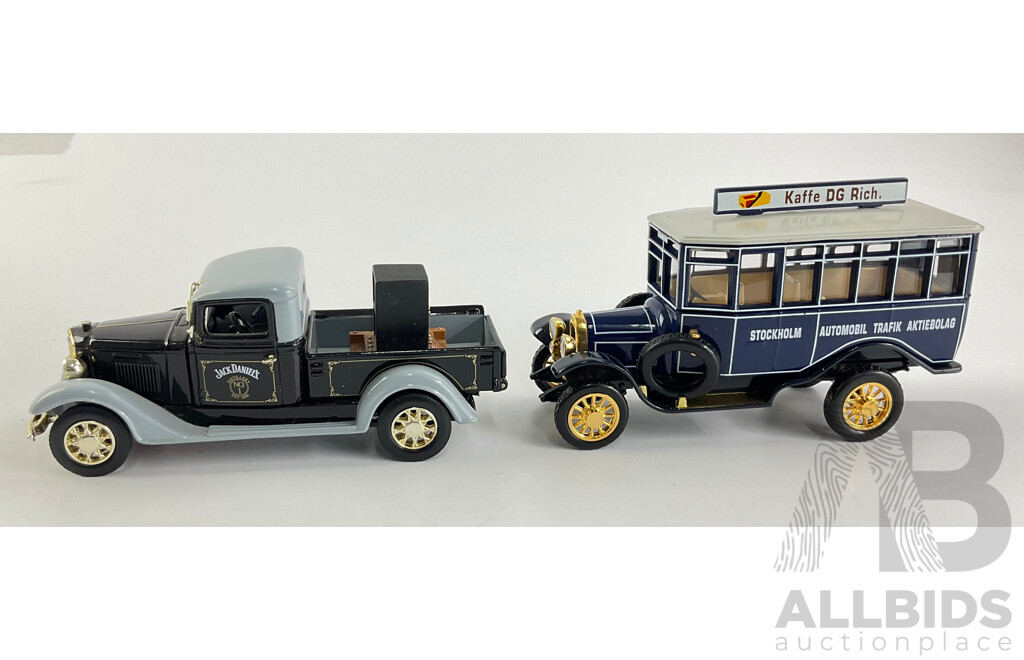 Matchbox Diecast Models of Yesteryear 1922 Scania Post Bus and 1934 International C Series