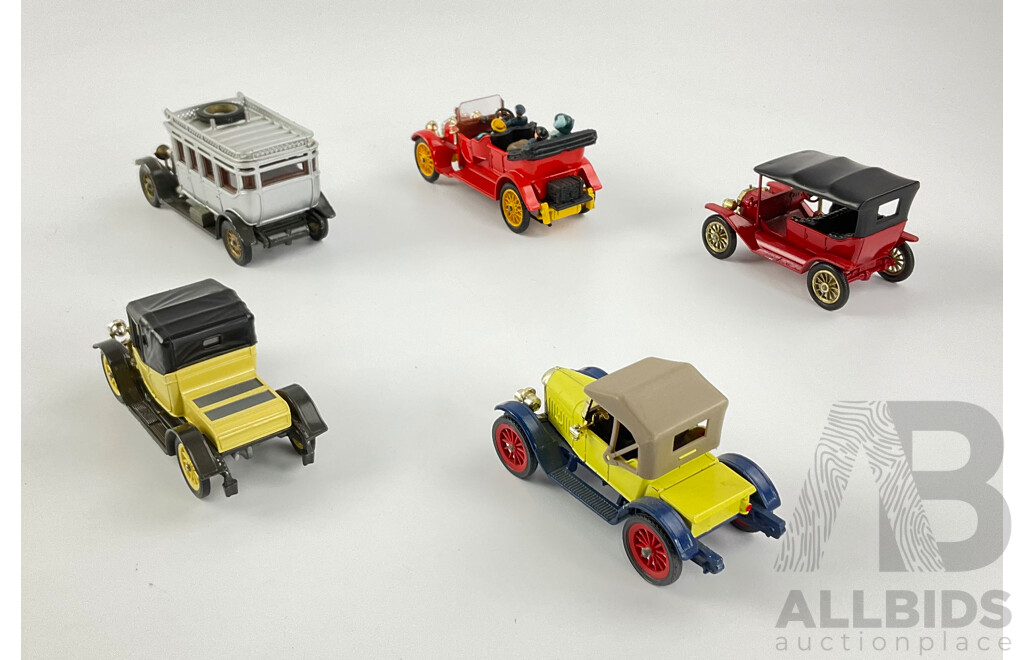 Collection of Diecast Matchbox Models of Yesteryear, Corgi Classics and Dinky Toys Veteran Vehicles Including 1913 Morris Oxford, 1910 Renault, 1910 Daimler, 1912 Rolls Royce, 1911 Ford Model T