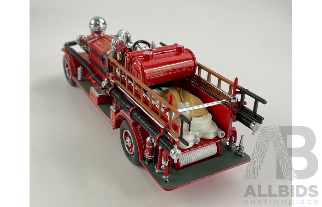 Matchbox Diecast Models of Yesteryear Fire Engine Series 1927 Aherns-Fox N-S-4  (YSFE04-M)