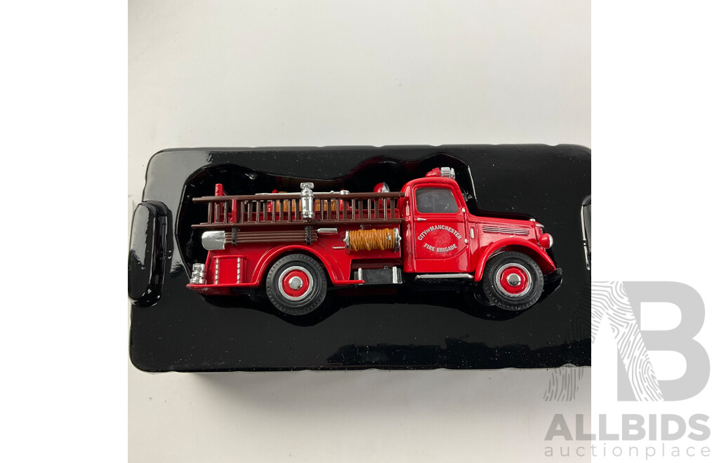 Matchbox Diecast Models of Yesteryear Fire Engine Series 1939 Bedford Pump and Hose (YFE17)