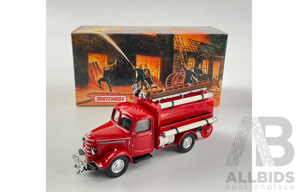 Matchbox Diecast Models of Yesteryear Fire Engine Series 1939 Bedford Tanker (YFE04)