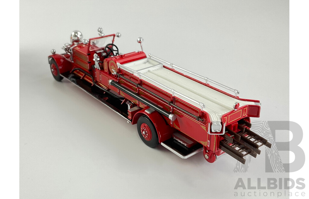 Matchbox Models of Yesteryear Fire Engine Series 1930 Aherns-Fox (YSFE01)