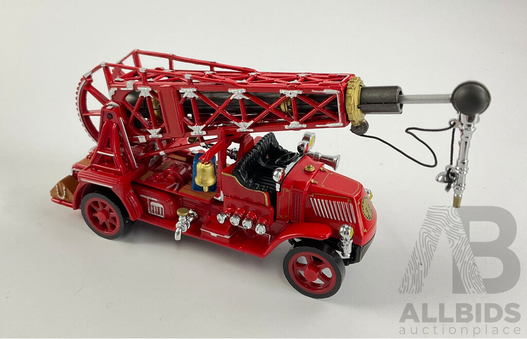 Matchbox Models of Yesteryear Fire Engine Series 1920 Mack Tower Truck (YYM37633)